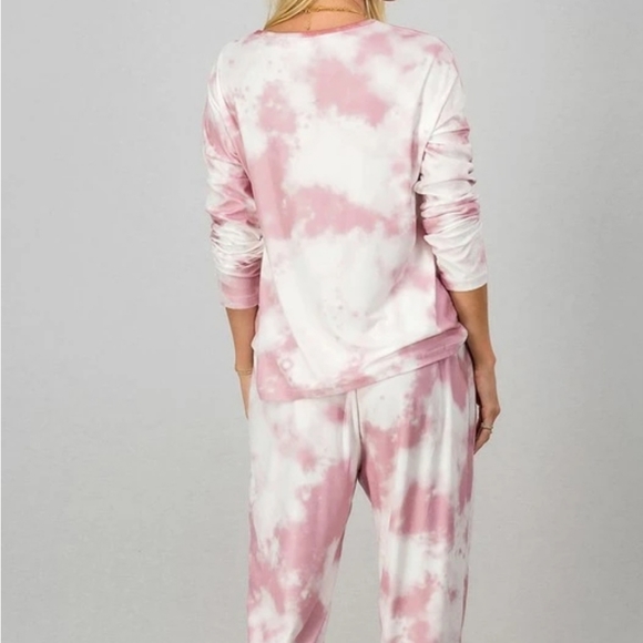 Tie dye Loungewear top and bottom set - Picture 4 of 5